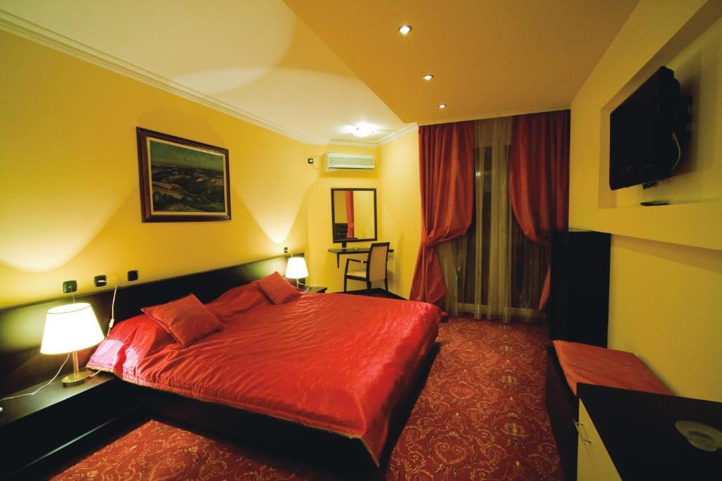 Hotel Sajam Novi Sad Zimmer foto