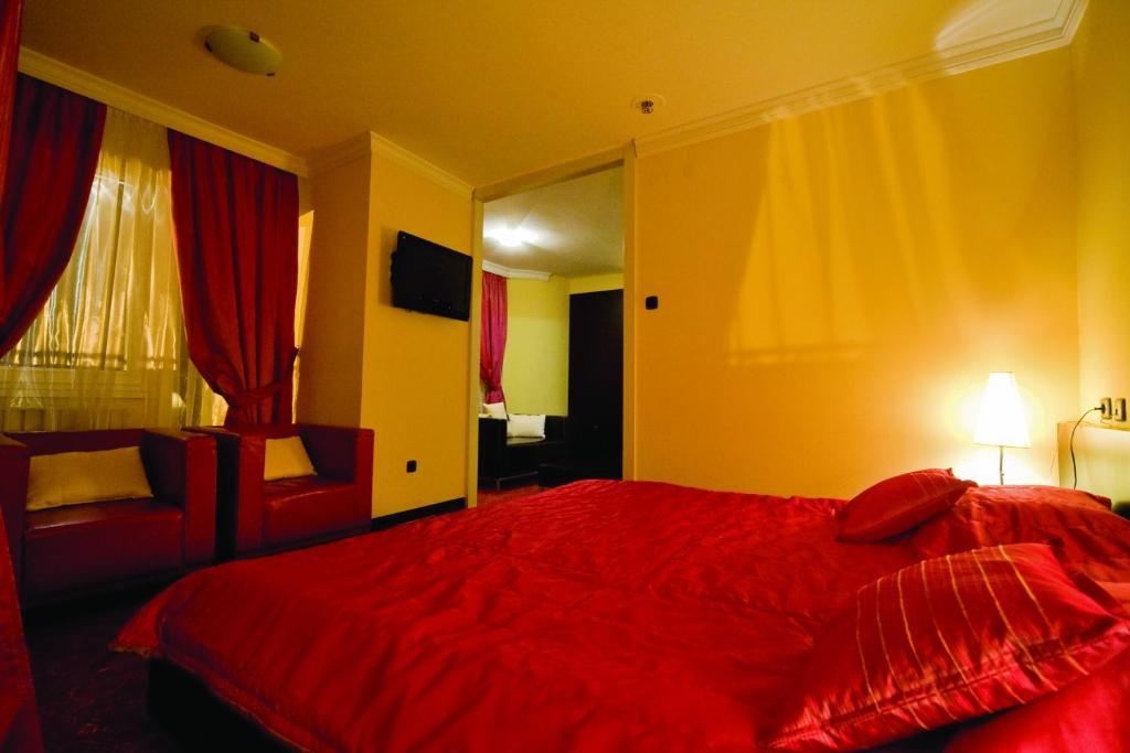 Hotel Sajam Novi Sad Zimmer foto